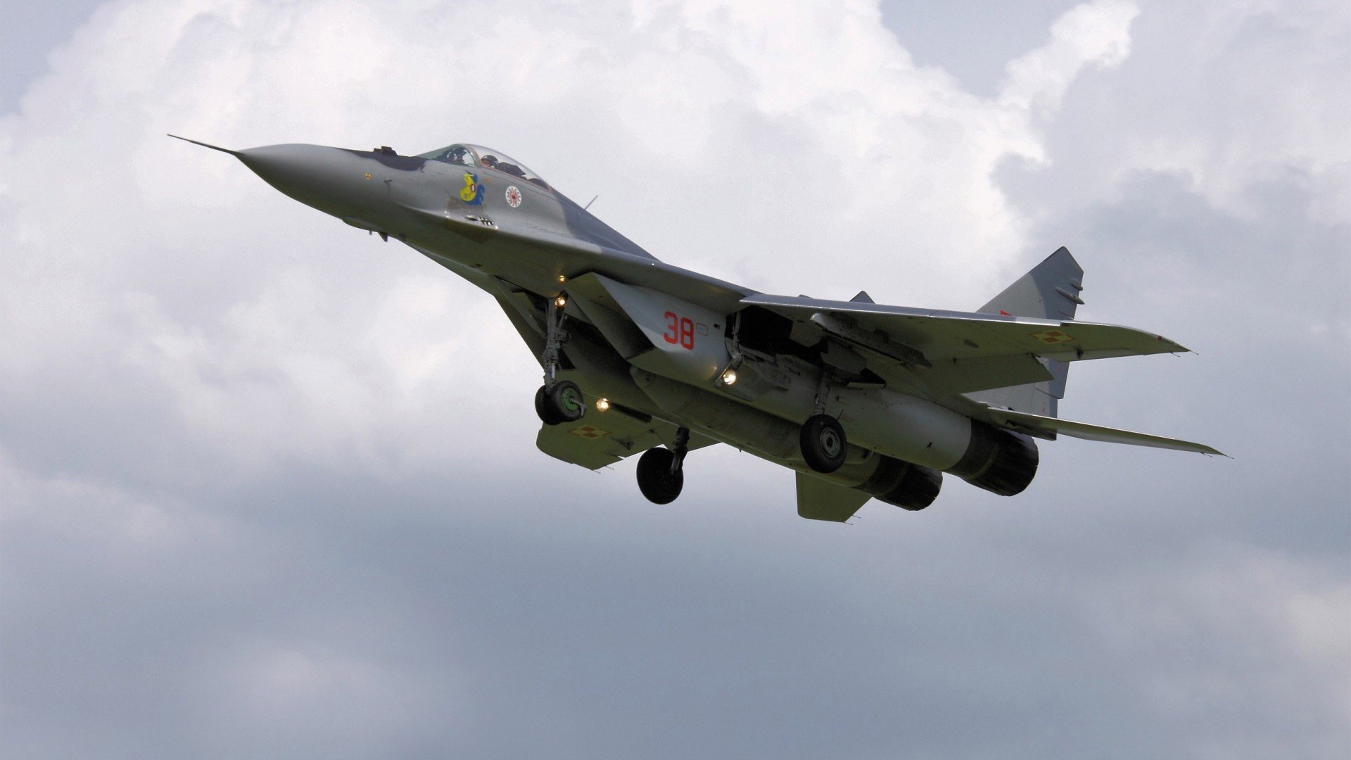 FB体育app下载-“车队暗战：幕后策划的那些激烈碰撞”，车队战歌词