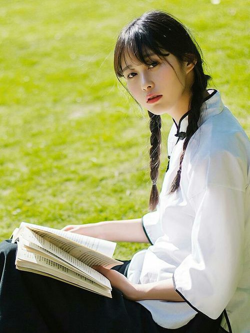 fb体育app官网-西甲范佩西退役告别赛:馨香一世,足球范佩西