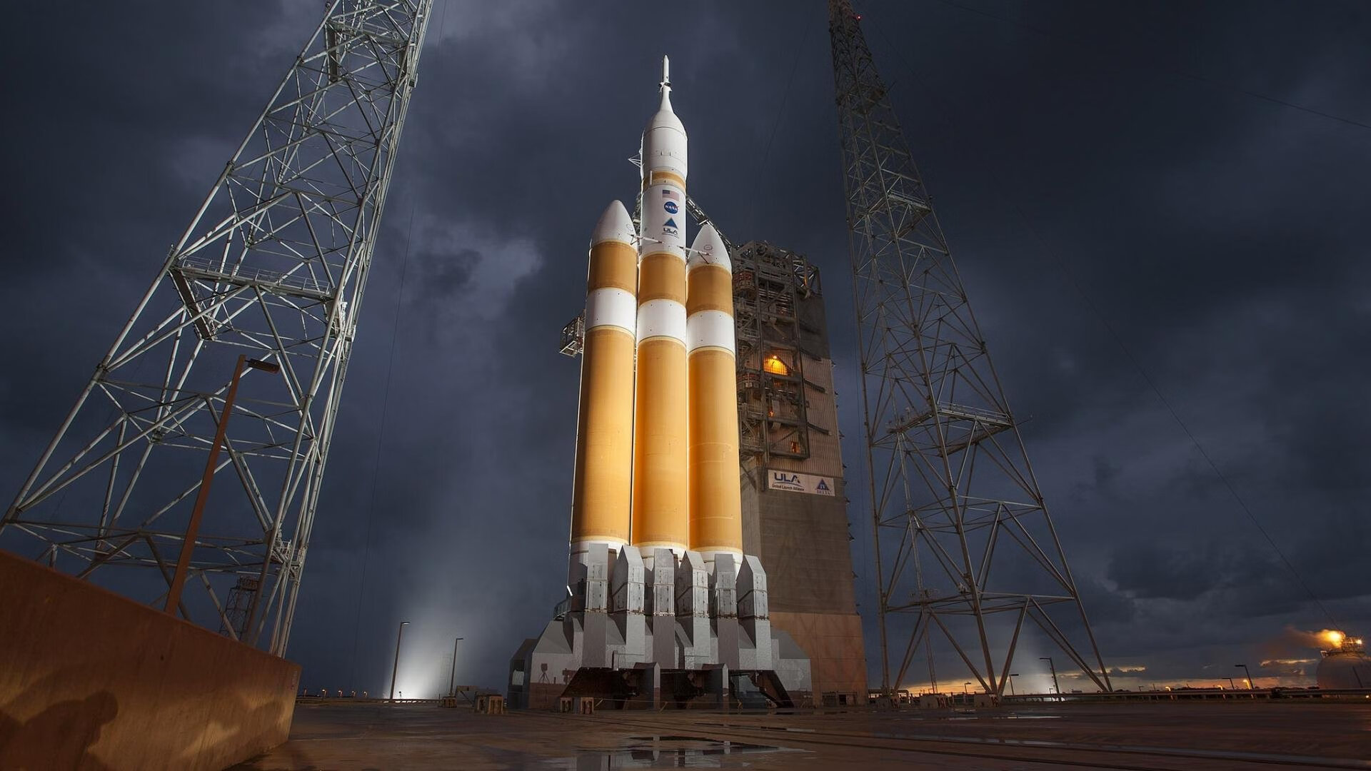 FB体育平台-佛罗里达美洲豹队赢得2024年斯坦利杯，佛罗里达州美洲豹