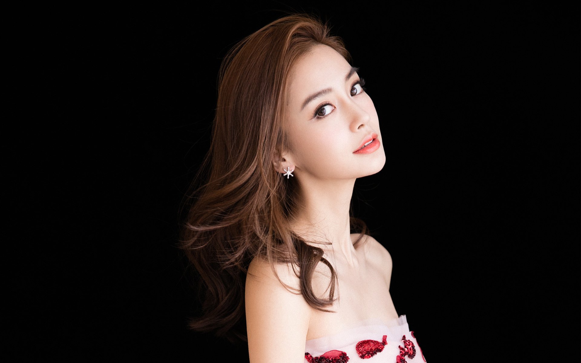 FB体育APP-亚洲杯国家队战败 球迷期待战术调整，亚洲杯对战名单